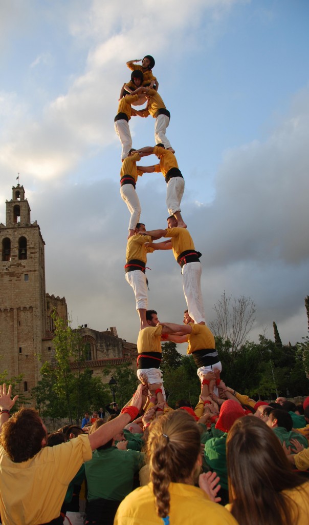 Sant Cugat  (1 ªTorre de set carregada) sota el Perona (21)